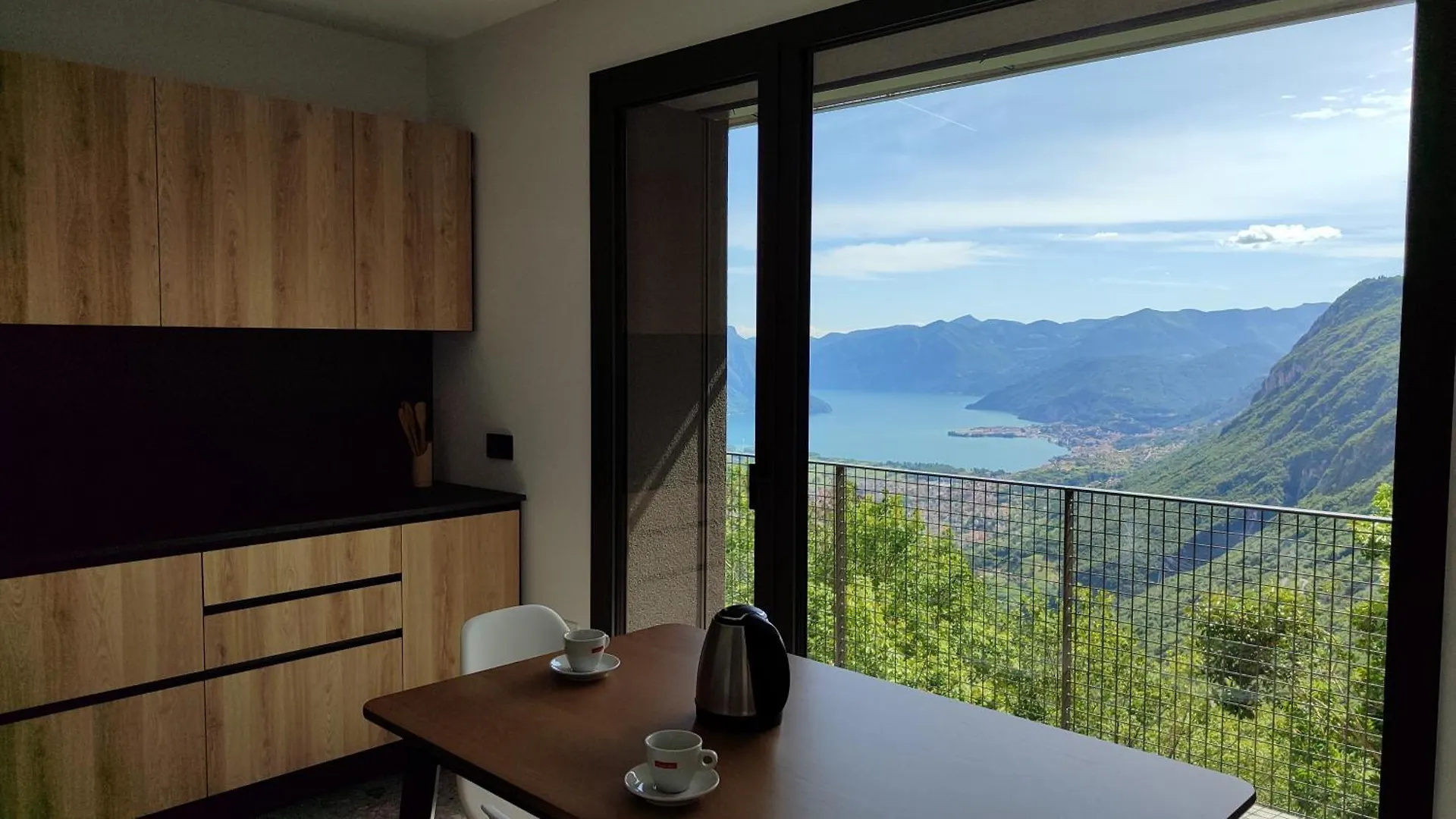 Guest house La Casa Di Cesare Hotel Rogno Italy