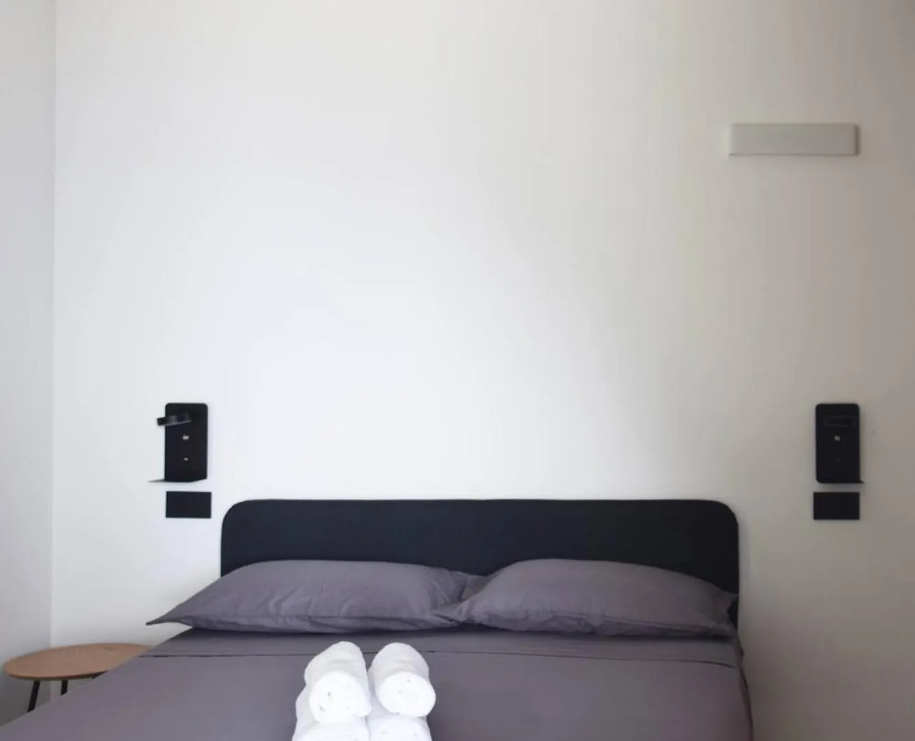 La Casa Di Cesare Hotel Rogno 0*,  Italy